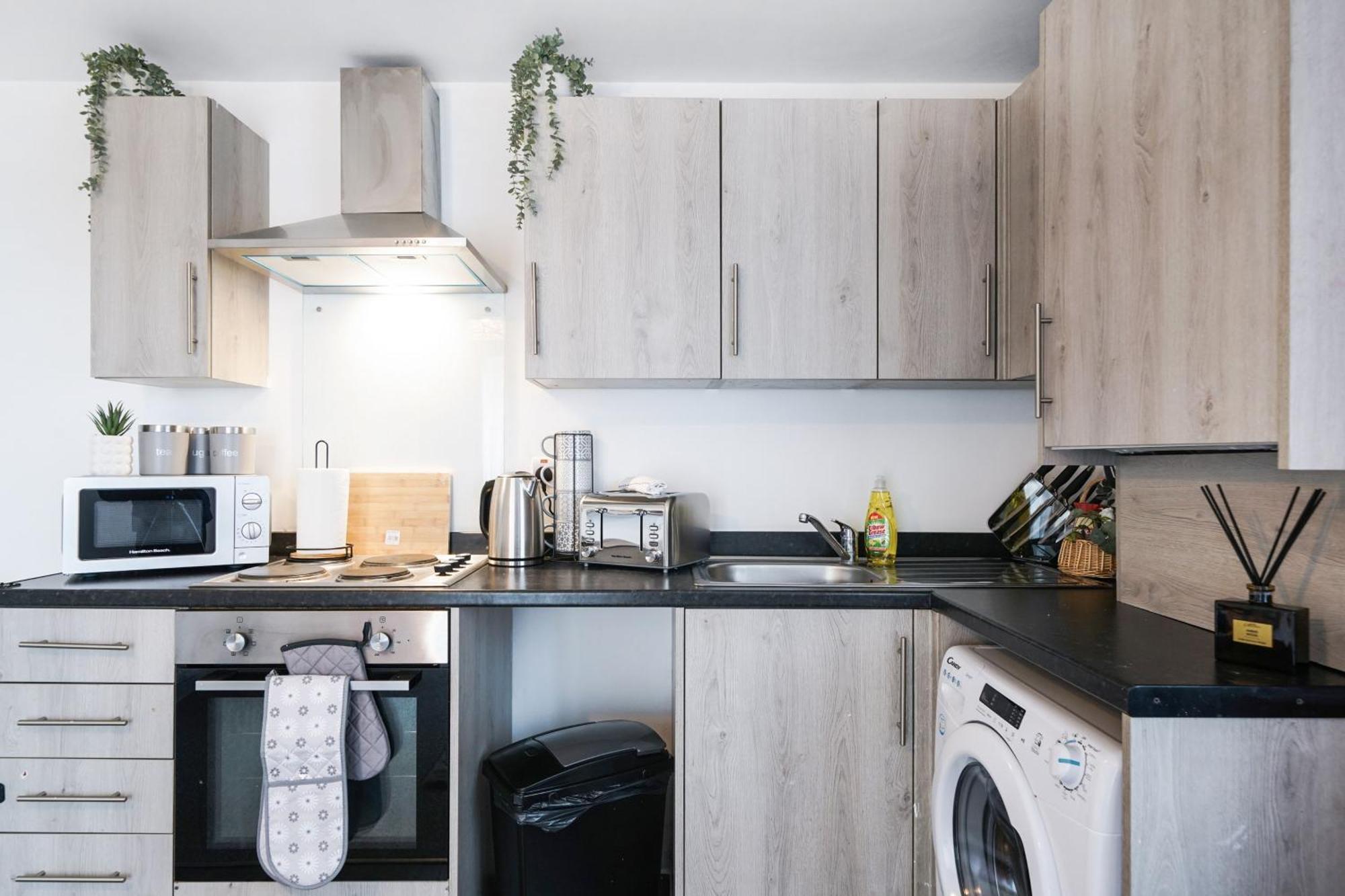Livestay-New Private Apartment Building Minutes From Heathrow Slough Dış mekan fotoğraf